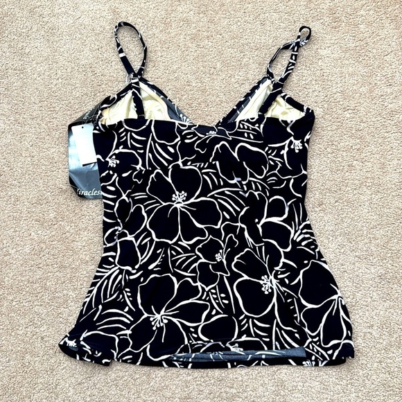 NWT Miraclesuit Savannah Roswell Floral Black and White Tankini Top Size 12 - Picture 5 of 10